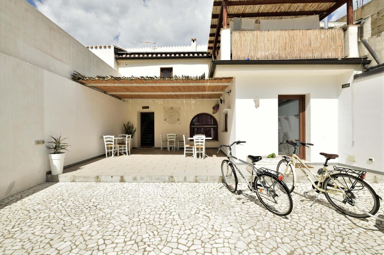 Al Vicoletto - Genuine Hospitality Bed & Breakfast Tortolì Exterior foto