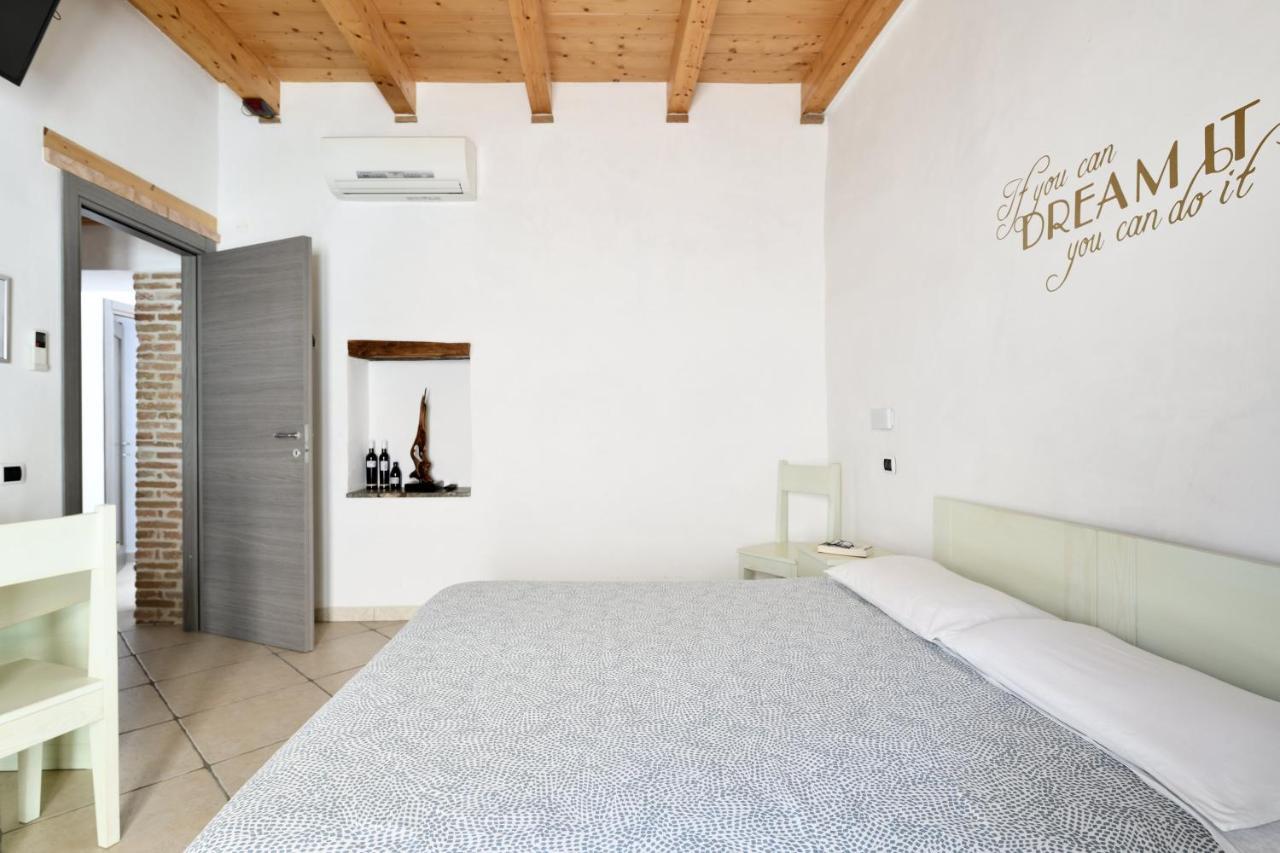 Al Vicoletto - Genuine Hospitality Bed & Breakfast Tortolì Exterior foto